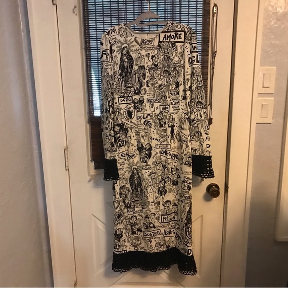 Dolce & Gabbana Monochrome Dress with Crocheted Details - Picture 1 of 6